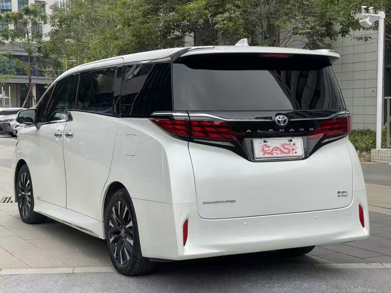 佛山24年丰田埃尔法7