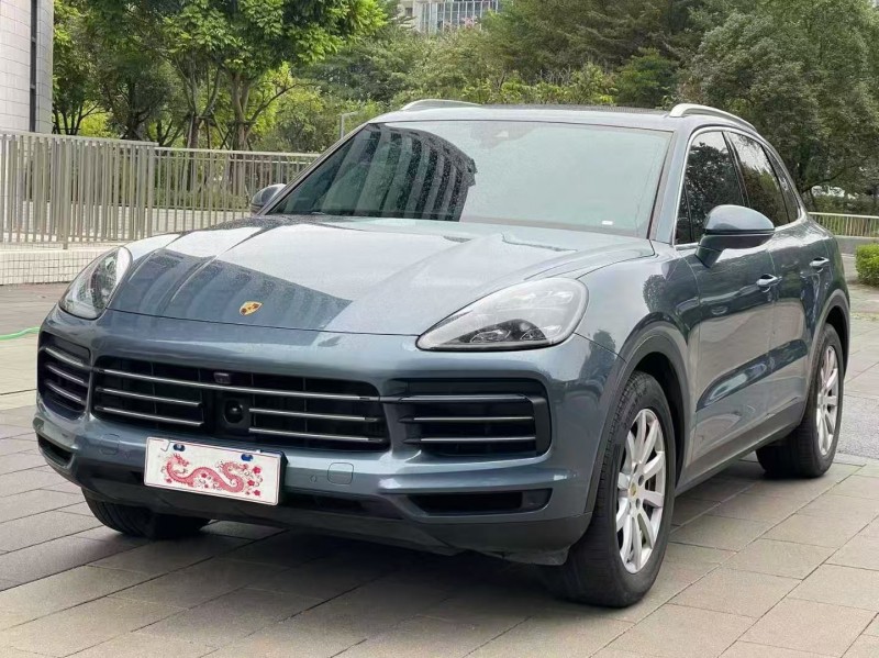 佛山19年保时捷卡宴2