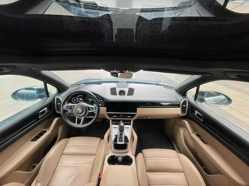 佛山19年保时捷卡宴6