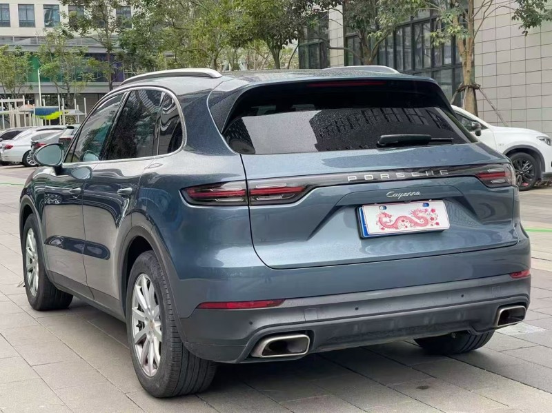 佛山19年保时捷卡宴7