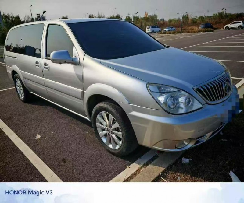 保定17年别克陆尊3