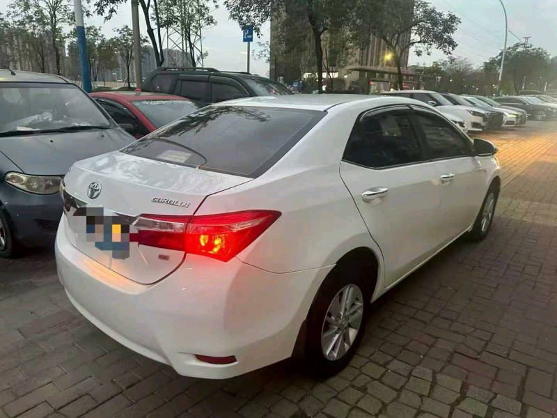 广州14年丰田卡罗拉3