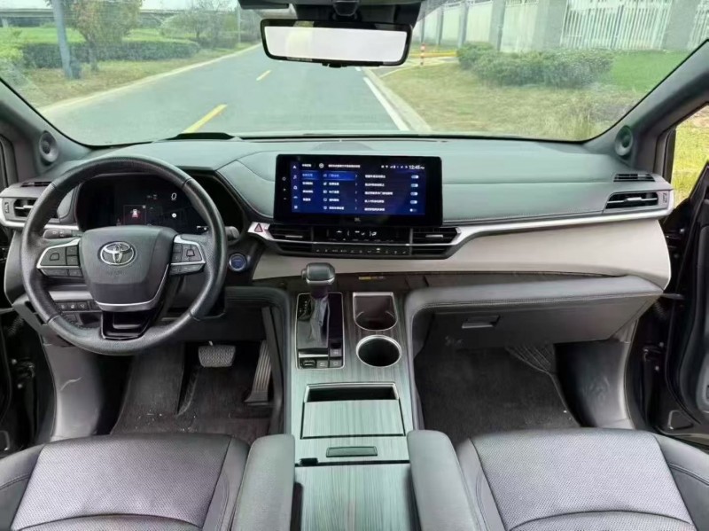 徐州23年丰田格瑞维亚4