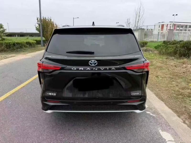 徐州23年丰田格瑞维亚9