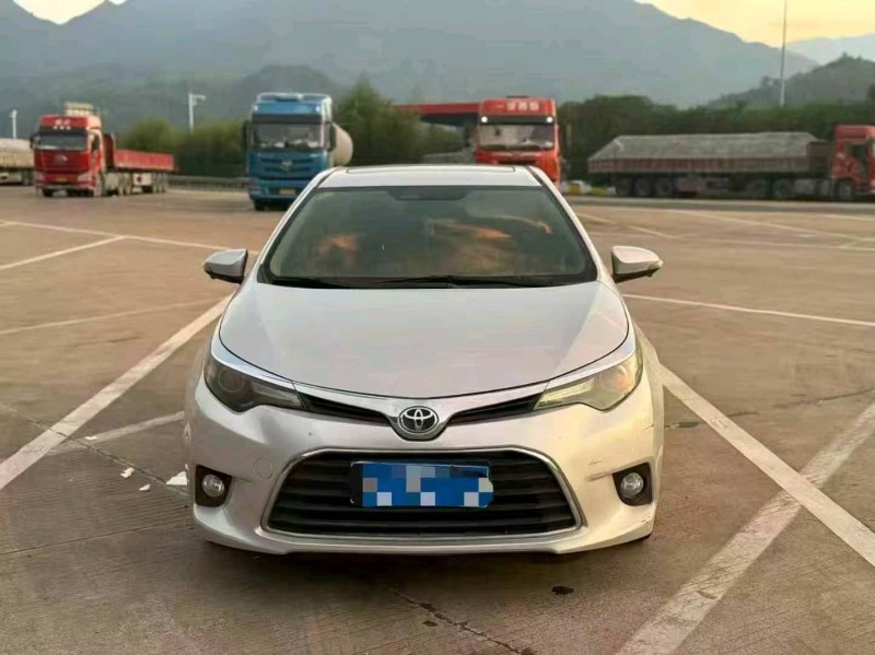 台州16年丰田雷凌1