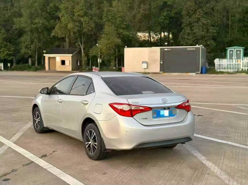 台州16年丰田雷凌9