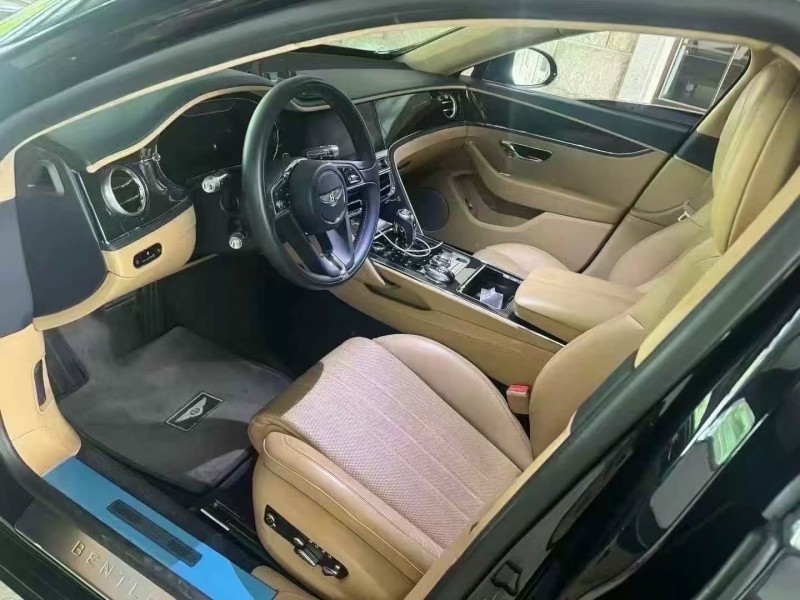 泰安21年宾利飞驰3