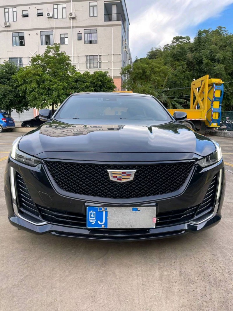 中山21年凯迪拉克CT51