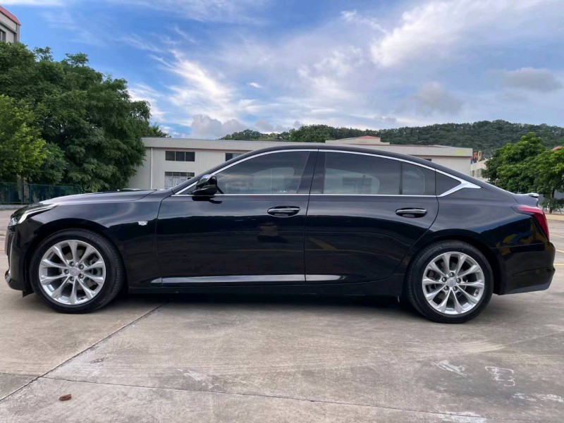 中山21年凯迪拉克CT53