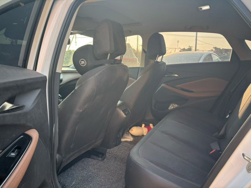 宁波22年别克威朗5