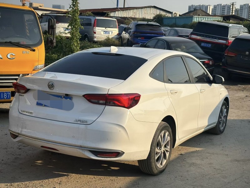 宁波22年别克威朗8