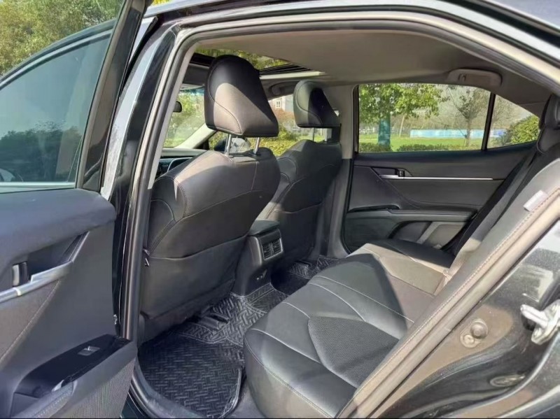 盐城22年丰田凯美瑞5