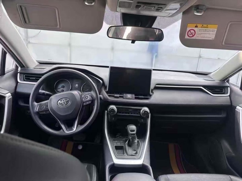 青岛21年丰田威兰达4