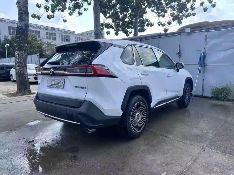 青岛21年丰田威兰达7