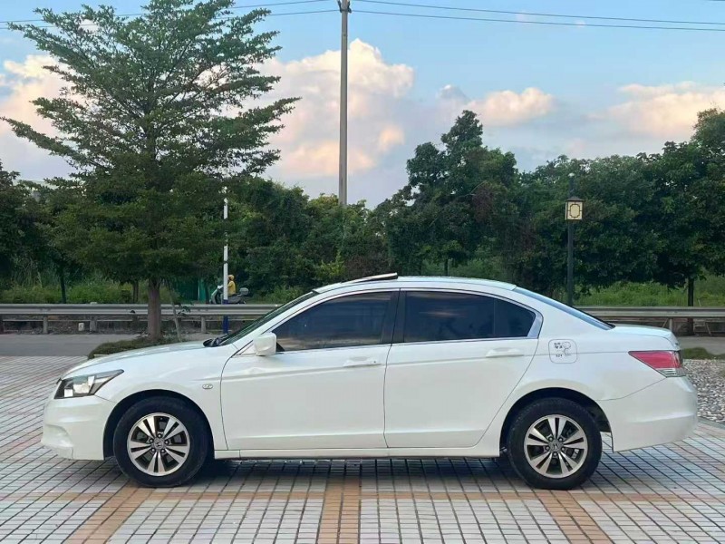 汕头12年本田雅阁3