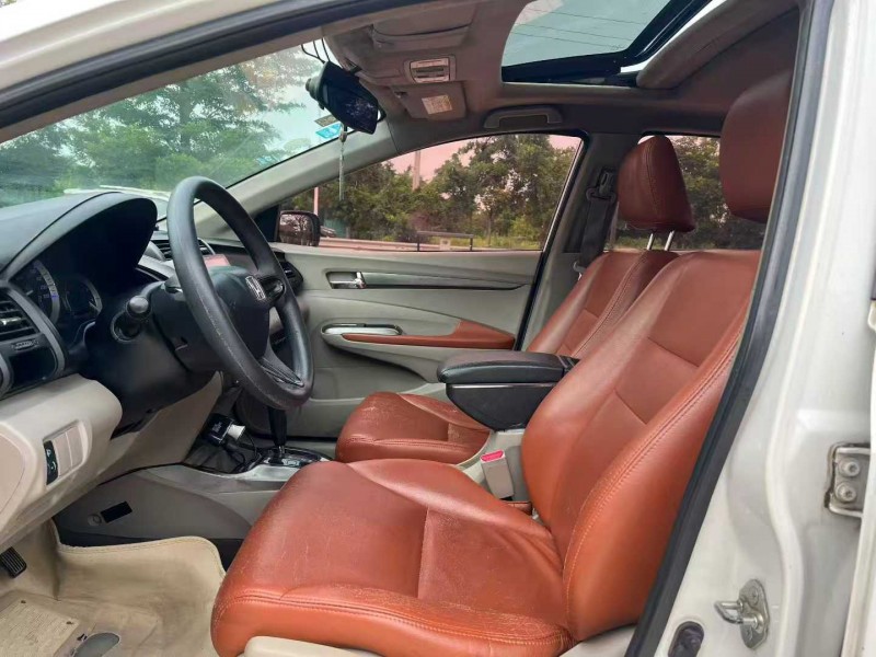 汕头14年本田锋范4