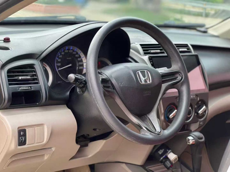 汕头14年本田锋范5