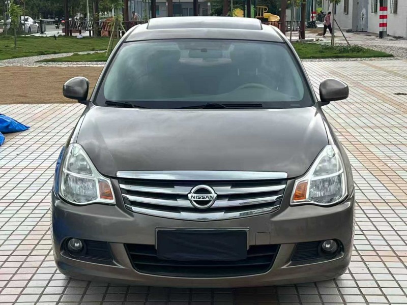 汕头16年日产轩逸1