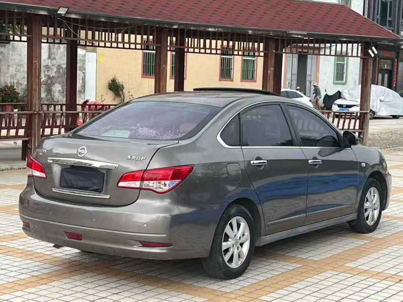 汕头16年日产轩逸8