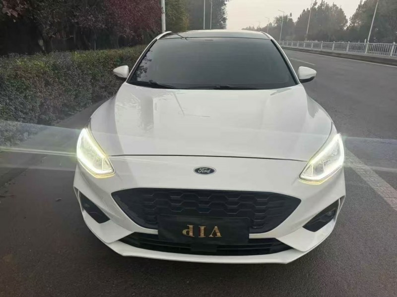 济宁20年福特福克斯1