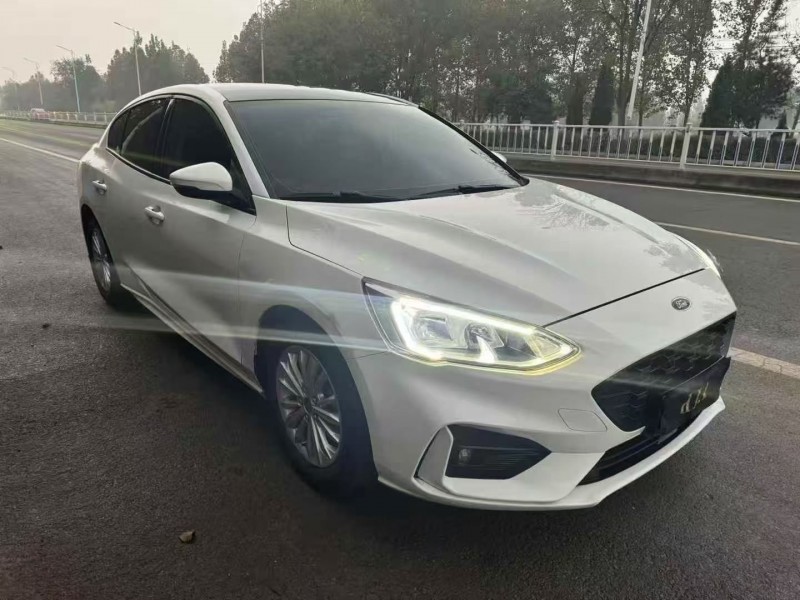 济宁20年福特福克斯2