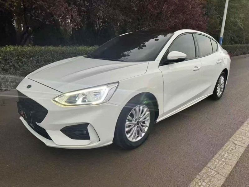 济宁20年福特福克斯3