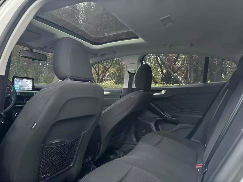 济宁20年福特福克斯4