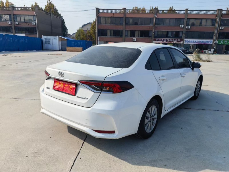 青岛22年丰田卡罗拉4