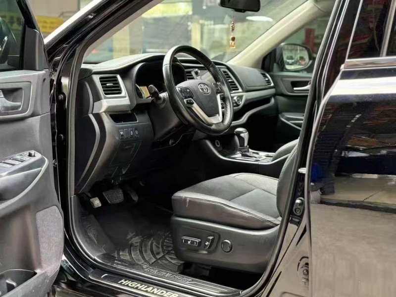 洛阳16年丰田汉兰达3