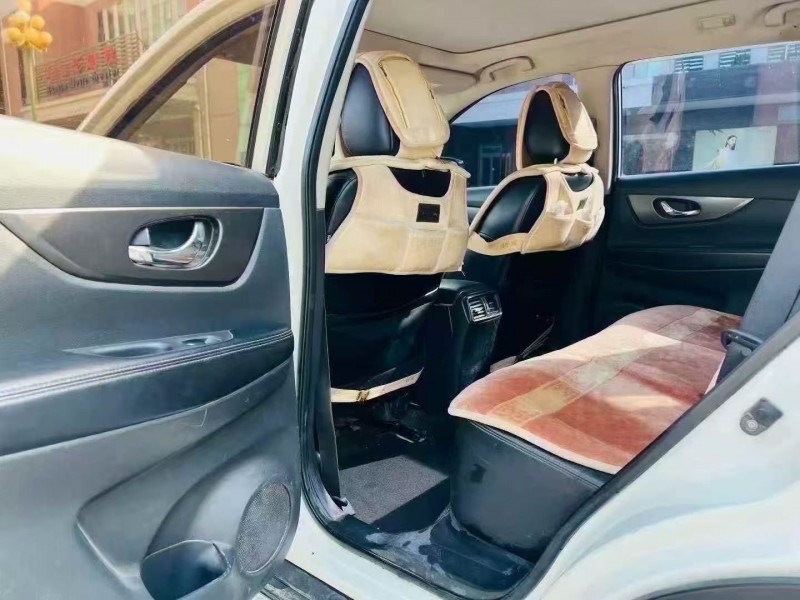 枣庄15年日产奇骏5