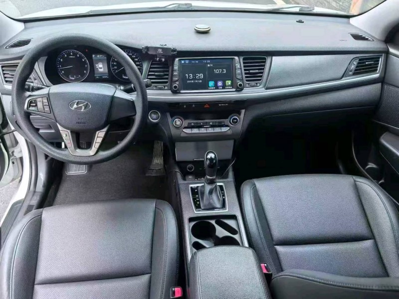 台州21年现代名图7