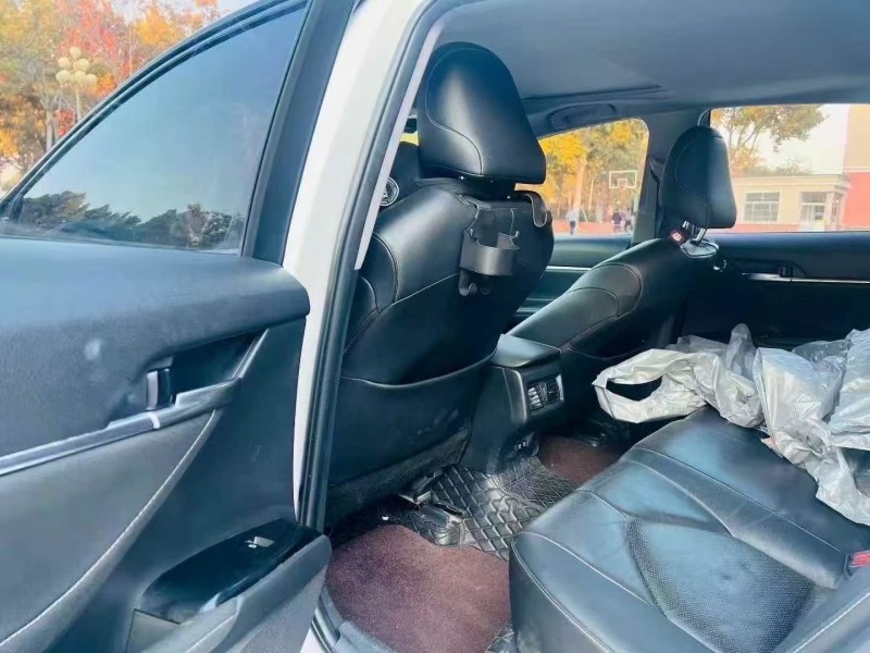 青岛19年丰田凯美瑞6