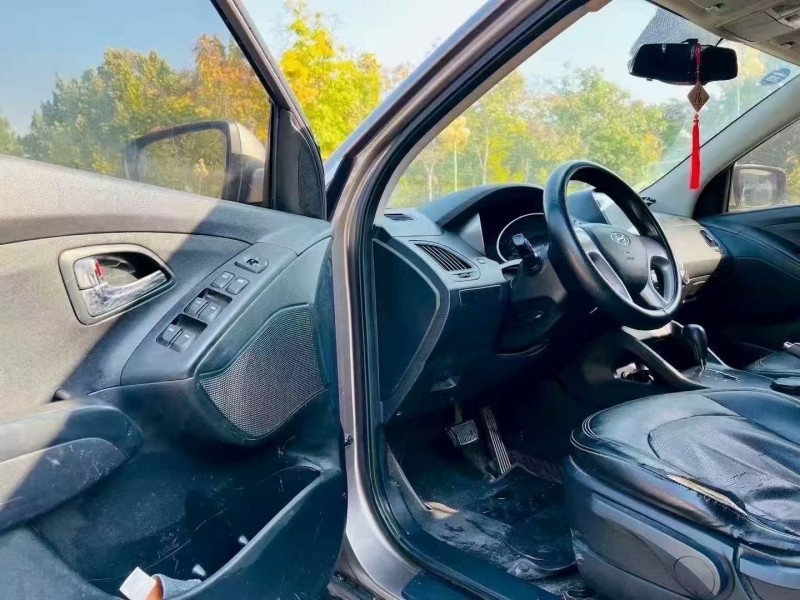 东营17年现代ix354