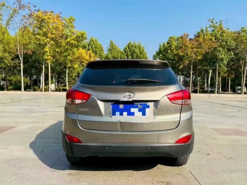 东营17年现代ix358