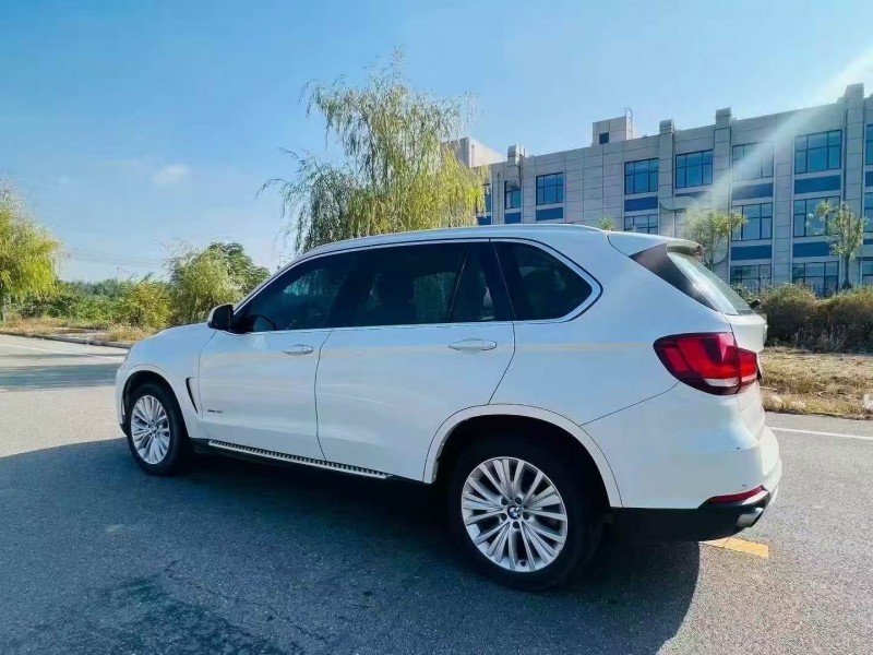 东营17年宝马X57