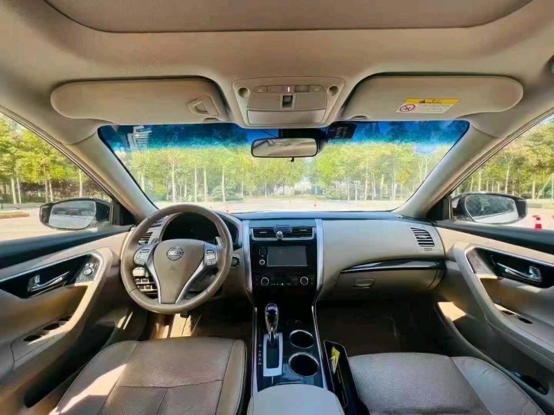 枣庄17年日产天籁4