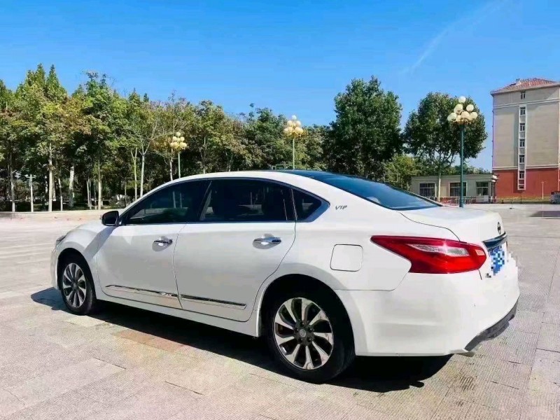 枣庄17年日产天籁7