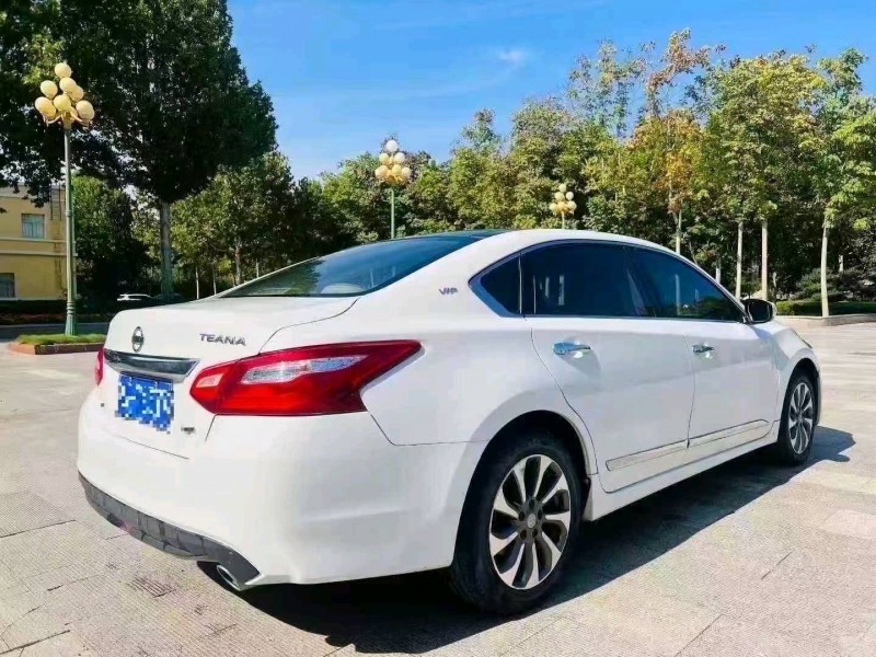 枣庄17年日产天籁8