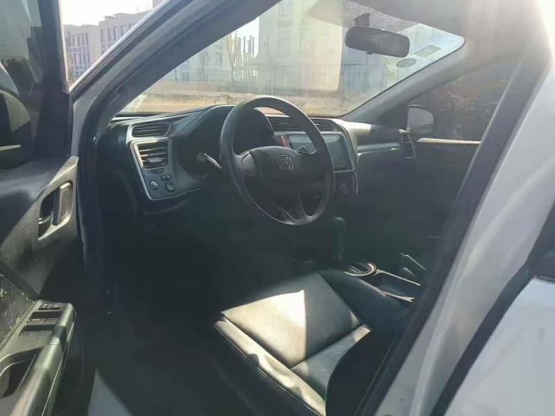 济宁17年本田竞瑞5