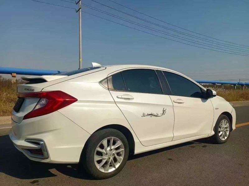 济宁17年本田竞瑞8