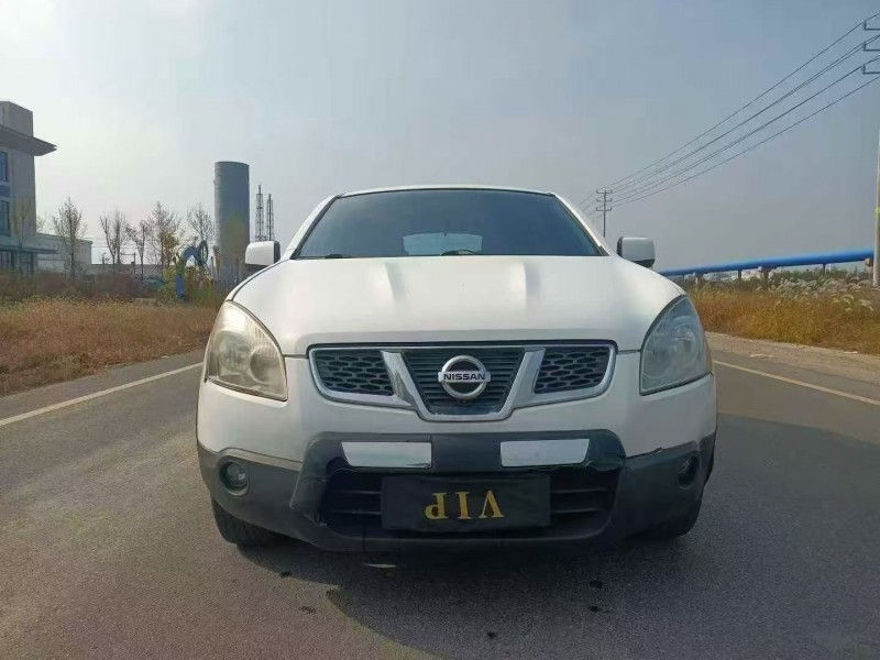 青岛13年日产逍客1