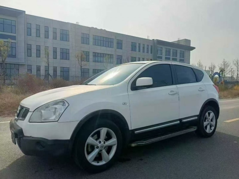 青岛13年日产逍客2