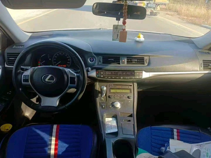 淄博13年雷克萨斯CT8