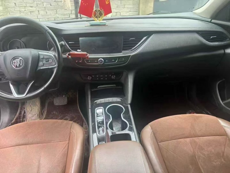 马鞍山21年别克君威6