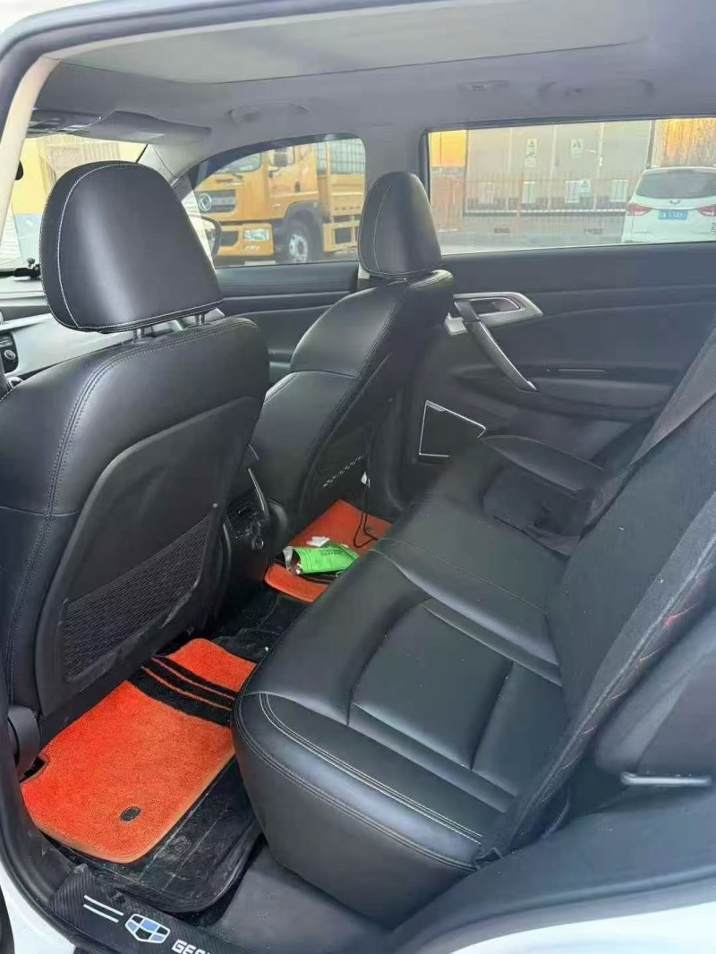 枣庄17年吉利博越4