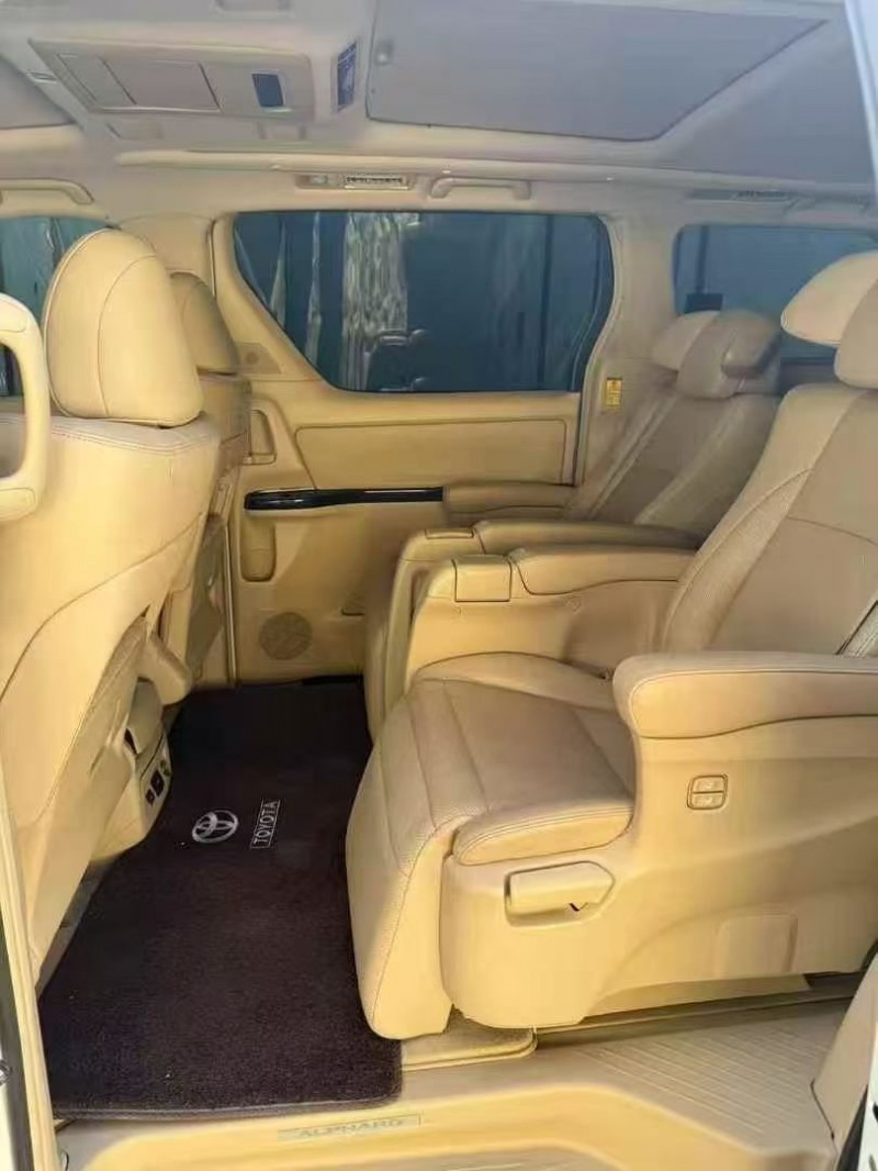 菏泽15年丰田埃尔法4