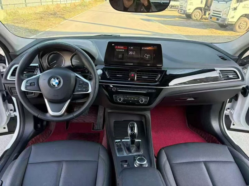 淮安23年宝马1系6