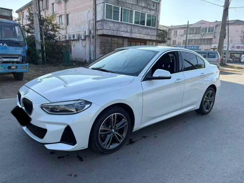 淮安23年宝马1系7