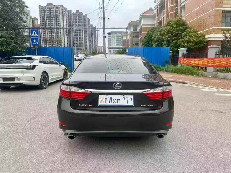 南宁15年雷克萨斯ES9
