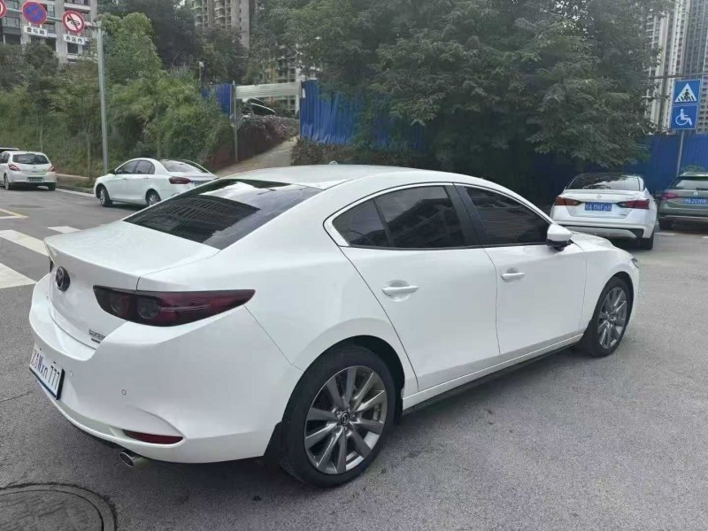 南宁25年马自达昂克赛拉8